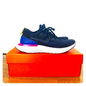 Nike Epic React Flyknit Sneakers